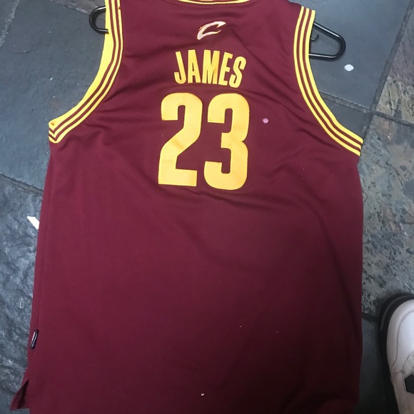 Lebron James Cleveland Cavaliers Jersey - Picture 2 of 5